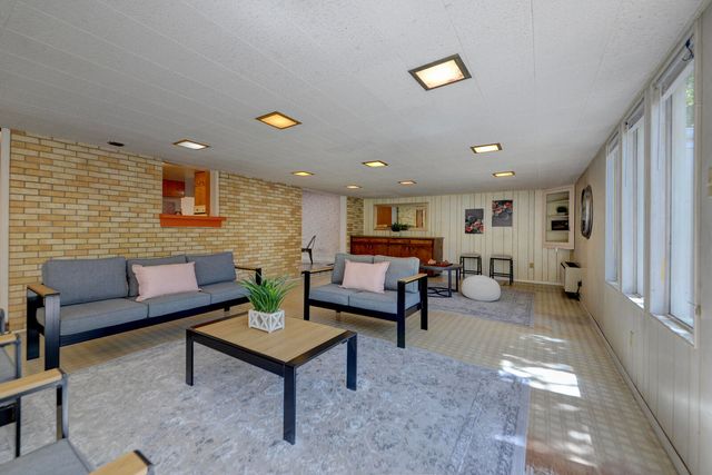 3804 La Hacienda Drive NE, Albuquerque, NM 87110