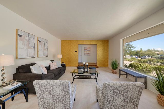 3804 La Hacienda Drive NE, Albuquerque, NM 87110
