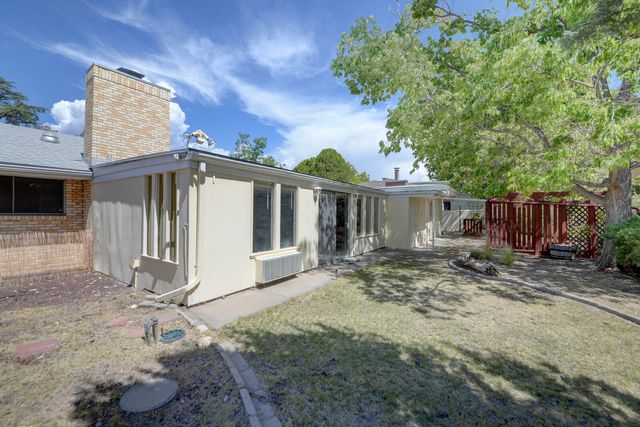 3804 La Hacienda Drive NE, Albuquerque, NM 87110