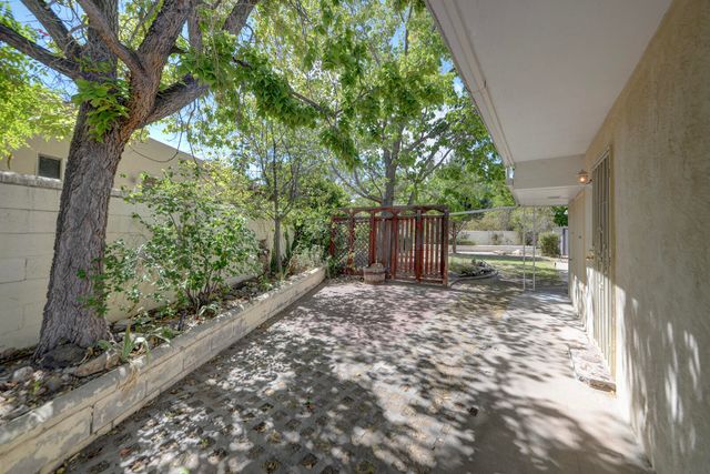 3804 La Hacienda Drive NE, Albuquerque, NM 87110