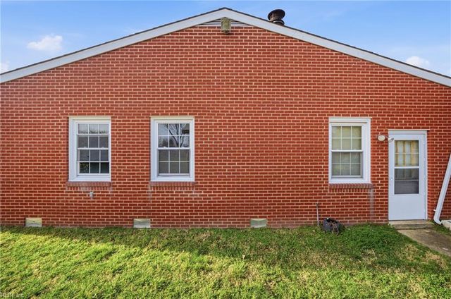 1210 Pansy ST, Hampton, VA 23663