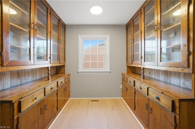 1210 Pansy ST, Hampton, VA 23663