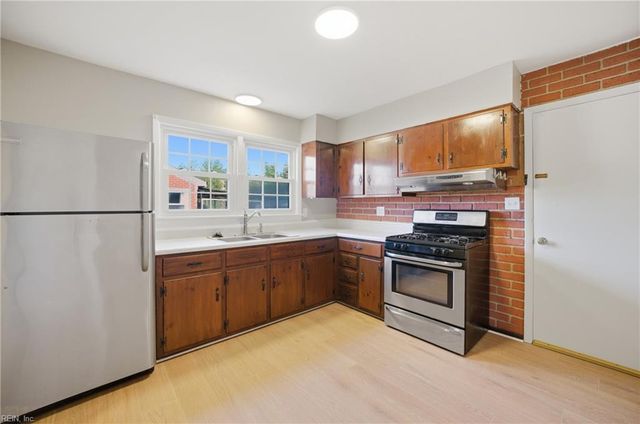 1210 Pansy ST, Hampton, VA 23663