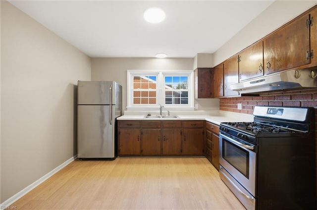 1210 Pansy ST, Hampton, VA 23663