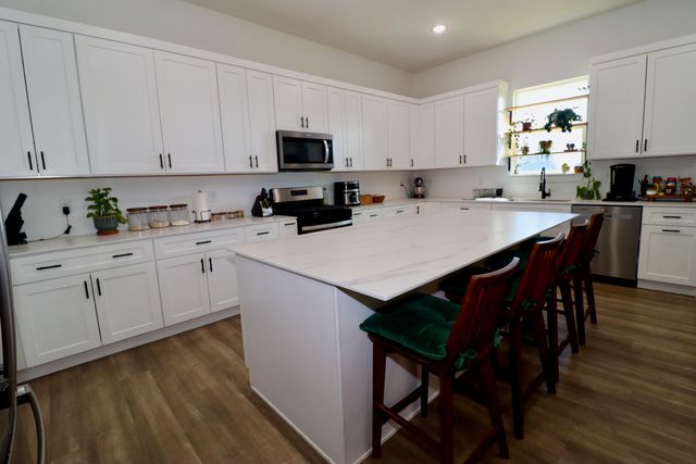 1312 S Birch Avenue, Springfield, MO 65802