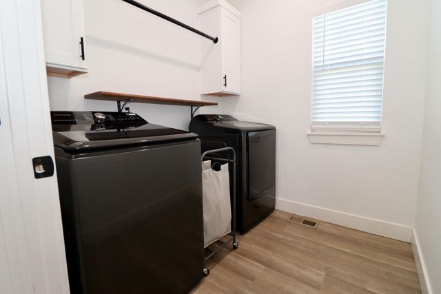 1312 S Birch Avenue, Springfield, MO 65802