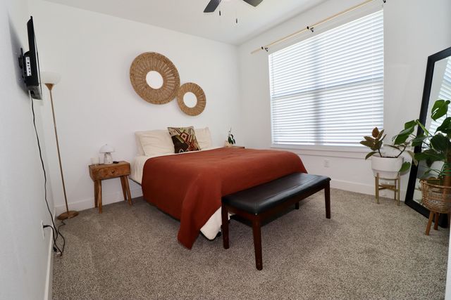 1312 S Birch Avenue, Springfield, MO 65802