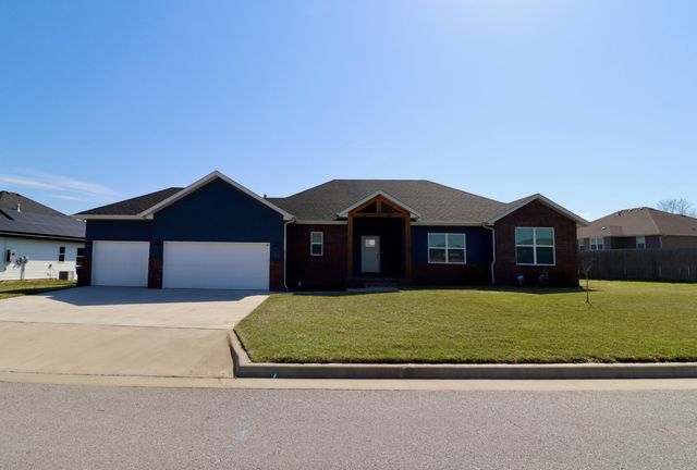 1312 S Birch Avenue, Springfield, MO 65802