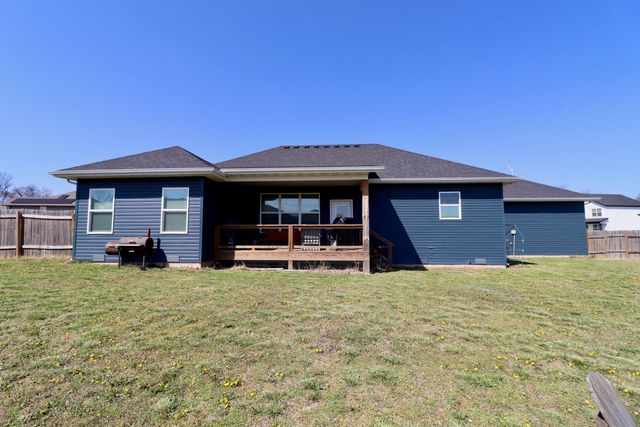 1312 S Birch Avenue, Springfield, MO 65802