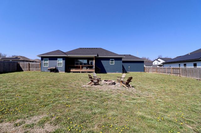 1312 S Birch Avenue, Springfield, MO 65802