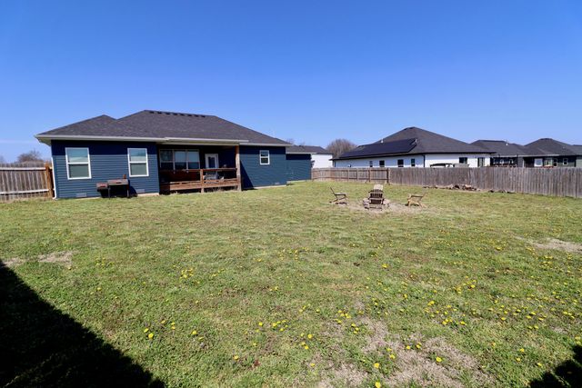 1312 S Birch Avenue, Springfield, MO 65802