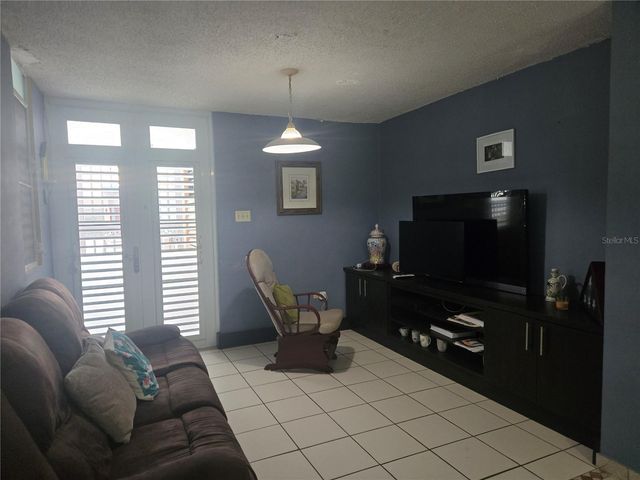 806 CAMINO DORADO, Vega Baja, PR 00693