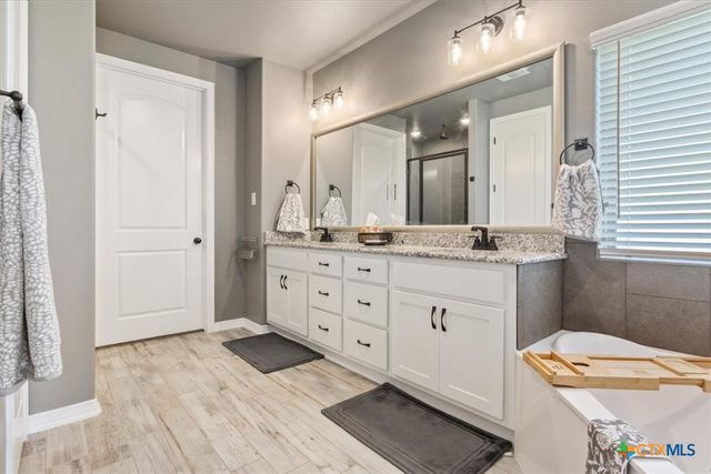 5537 Hollow Loop, Salado, TX 76571