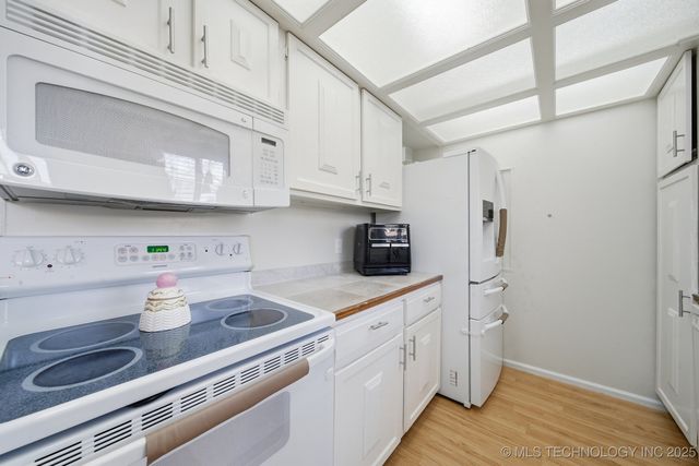 4446 E 68th Street 392, Tulsa, OK 74136