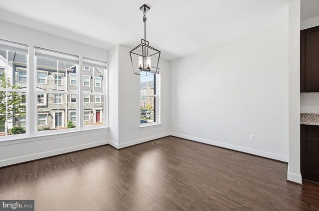 5179 RIDGEVIEW RETREAT DR, Chantilly, VA 20151