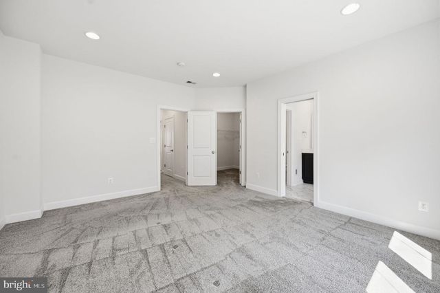 5179 RIDGEVIEW RETREAT DR, Chantilly, VA 20151