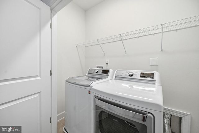 5179 RIDGEVIEW RETREAT DR, Chantilly, VA 20151