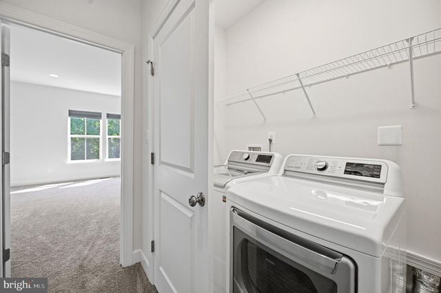 5179 RIDGEVIEW RETREAT DR, Chantilly, VA 20151