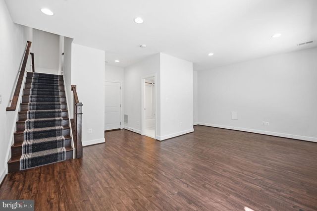 5179 RIDGEVIEW RETREAT DR, Chantilly, VA 20151