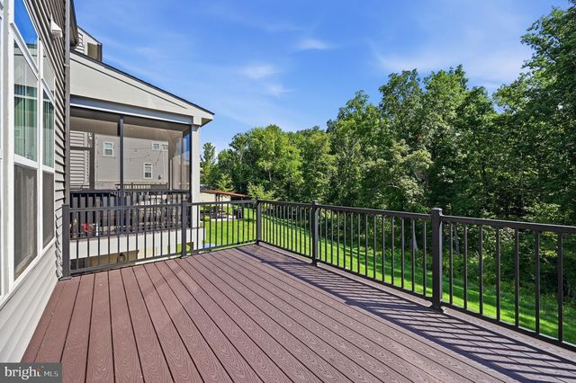 5179 RIDGEVIEW RETREAT DR, Chantilly, VA 20151