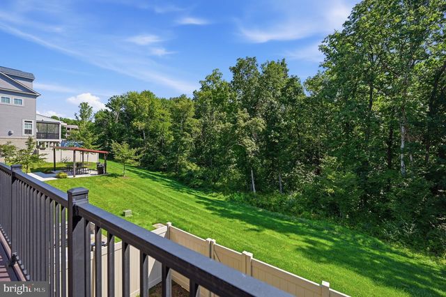 5179 RIDGEVIEW RETREAT DR, Chantilly, VA 20151