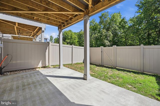 5179 RIDGEVIEW RETREAT DR, Chantilly, VA 20151