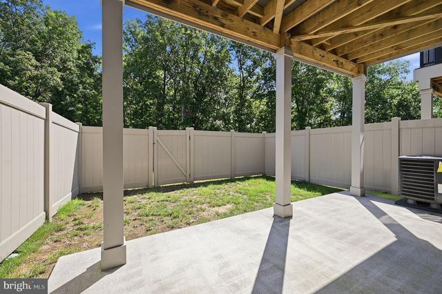 5179 RIDGEVIEW RETREAT DR, Chantilly, VA 20151