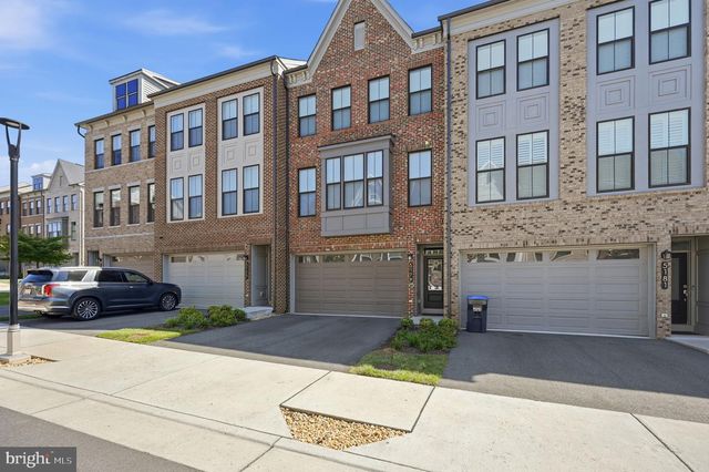 5179 RIDGEVIEW RETREAT DR, Chantilly, VA 20151