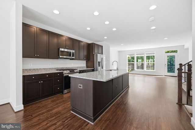 5179 RIDGEVIEW RETREAT DR, Chantilly, VA 20151