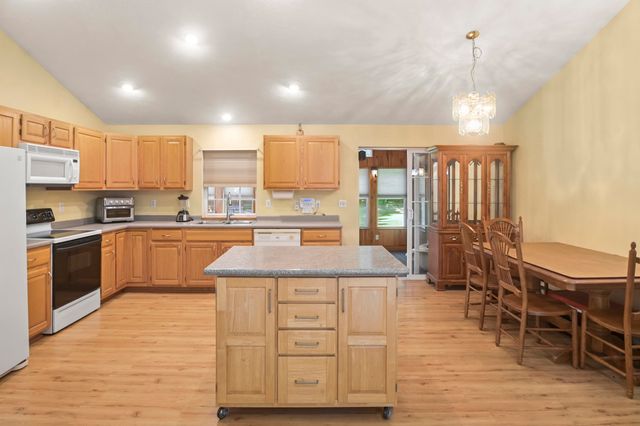759 Old New Ipswich Road, Rindge, NH 03461