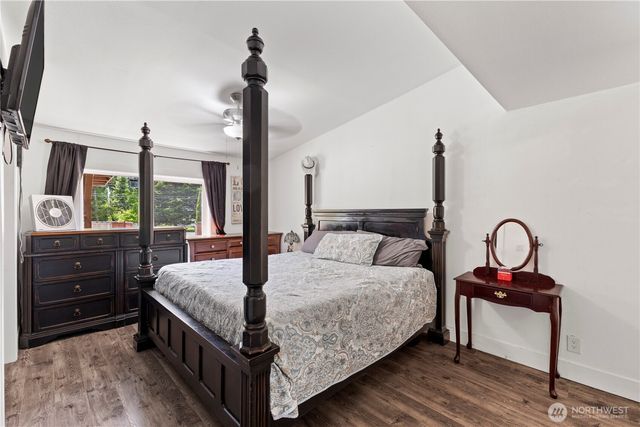 8324 Golden Valley Blvd, Maple Falls, WA 98266