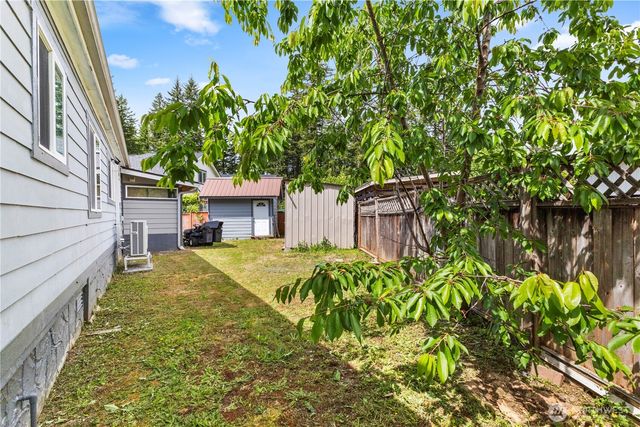 8324 Golden Valley Blvd, Maple Falls, WA 98266