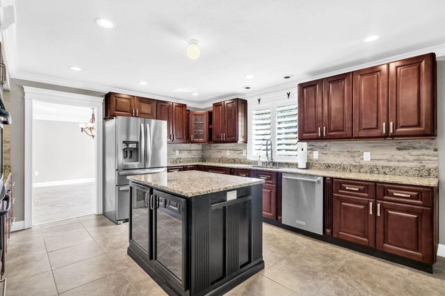 170 Baywind Drive, Niceville, FL 32578