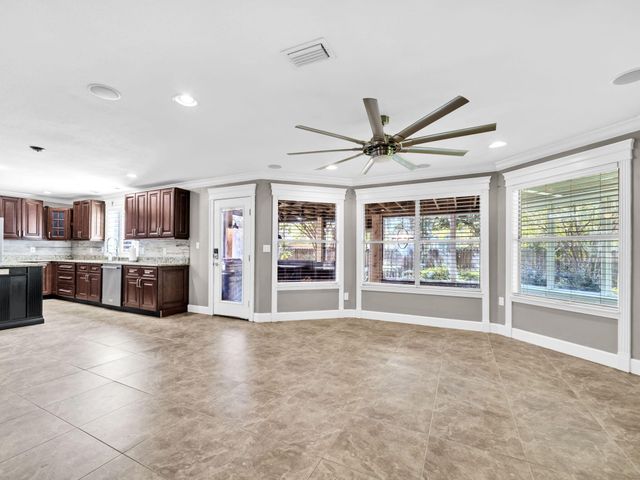 170 Baywind Drive, Niceville, FL 32578