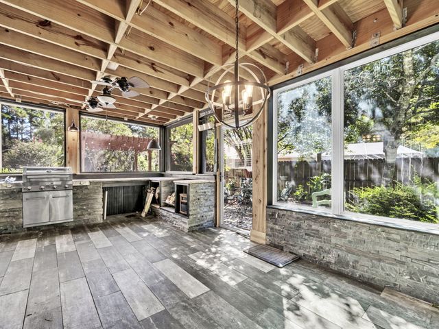 170 Baywind Drive, Niceville, FL 32578