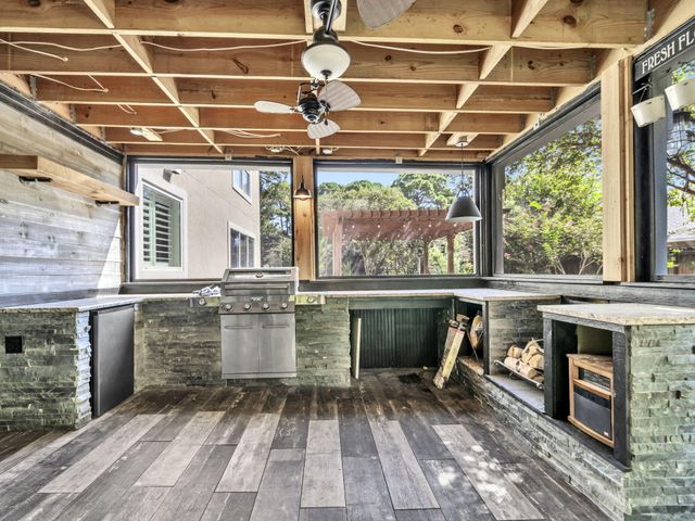 170 Baywind Drive, Niceville, FL 32578