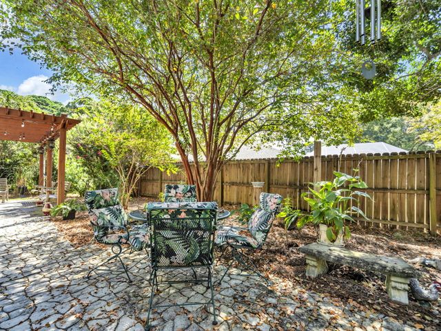 170 Baywind Drive, Niceville, FL 32578