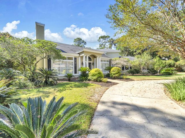 170 Baywind Drive, Niceville, FL 32578