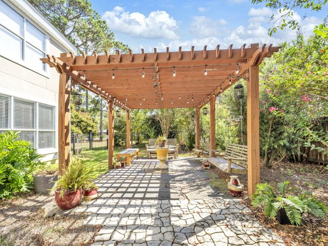 170 Baywind Drive, Niceville, FL 32578