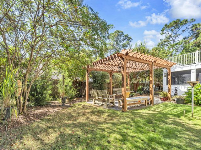 170 Baywind Drive, Niceville, FL 32578