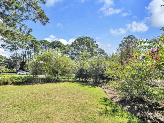 170 Baywind Drive, Niceville, FL 32578