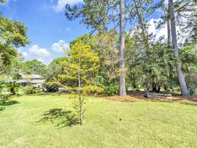 170 Baywind Drive, Niceville, FL 32578