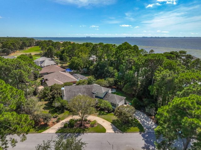 170 Baywind Drive, Niceville, FL 32578