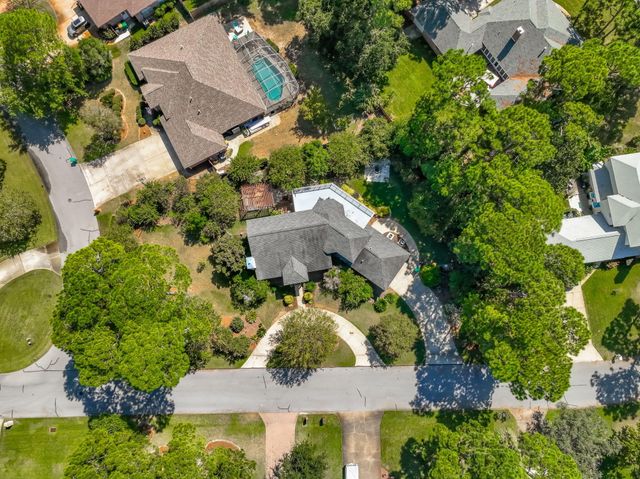 170 Baywind Drive, Niceville, FL 32578