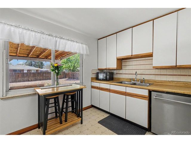 3061 Worchester St, Aurora, CO 80011