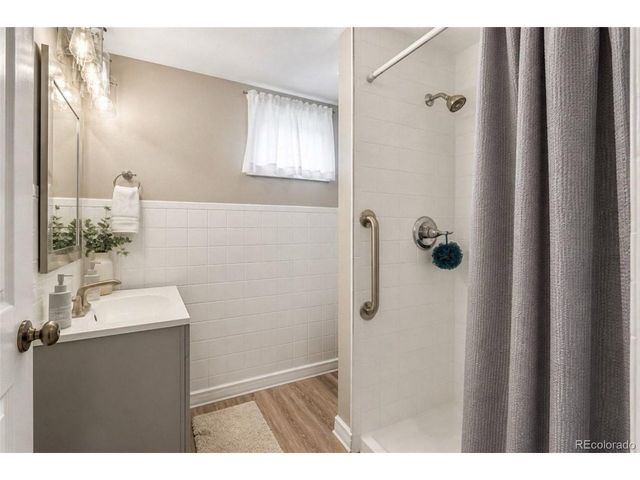 3061 Worchester St, Aurora, CO 80011