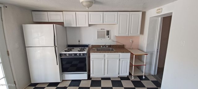 5742 S CENTRAL Drive, Globe, AZ 85501