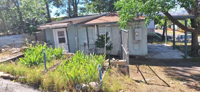 5742 S CENTRAL Drive, Globe, AZ 85501