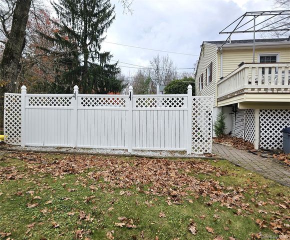 8 Laura Road, Monroe, NY 10950