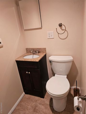 8 Laura Road, Monroe, NY 10950